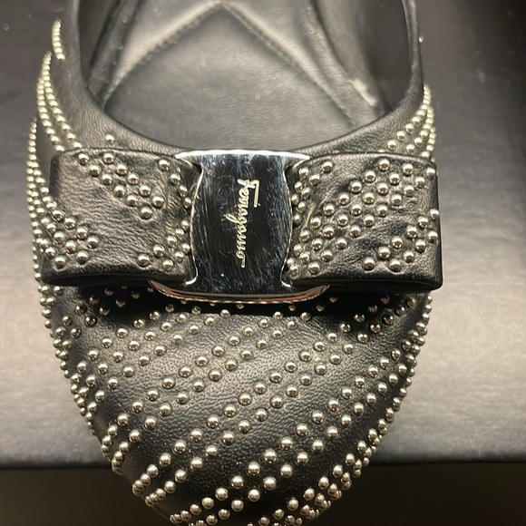 Salvatore Ferragamo black leather flats with silver studds all over. - Picture 3 of 8